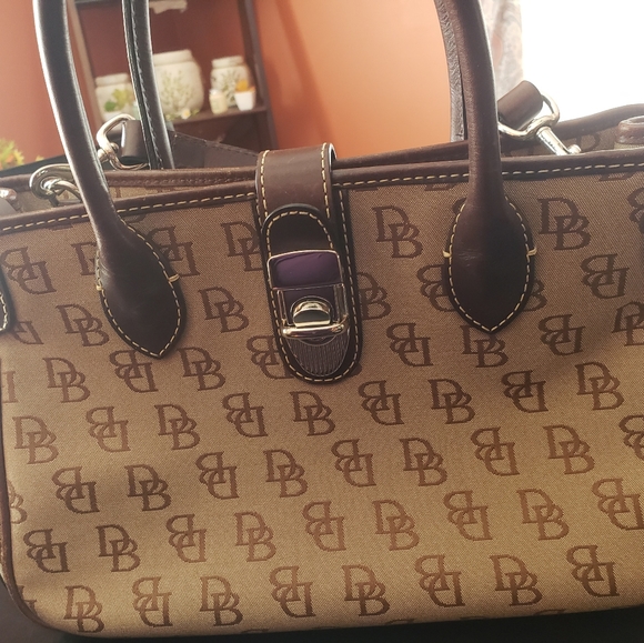 Purse - Picture 2 of 4